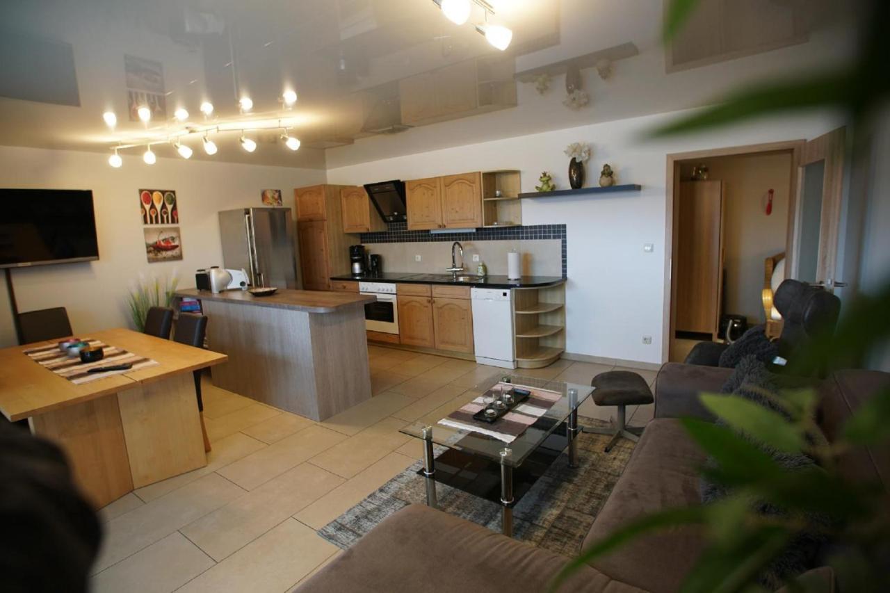 אראך Ferienwohnungen Gaestehaus Schreiner מראה חיצוני תמונה