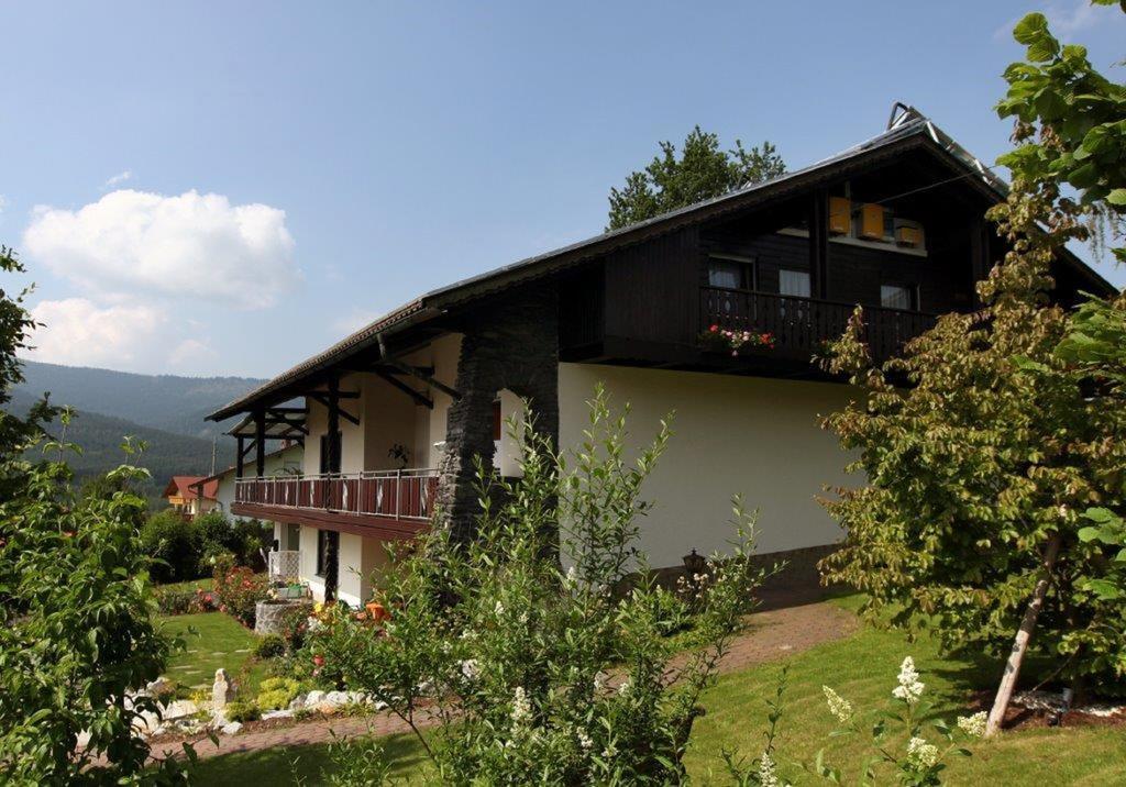 אראך Ferienwohnungen Gaestehaus Schreiner מראה חיצוני תמונה